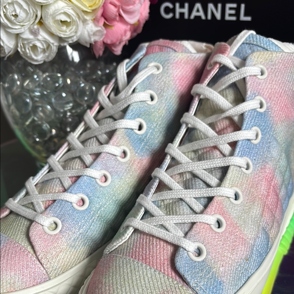 🫧CHANEL🫧🌈⭐️HOST PICK⭐️📣📣Pastel High-Top Sneakers 38.5 - Picture 6 of 14